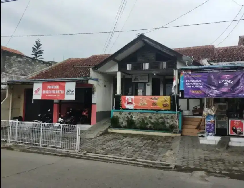 Rumah Pinggir Jalan Pesantren Cimahi