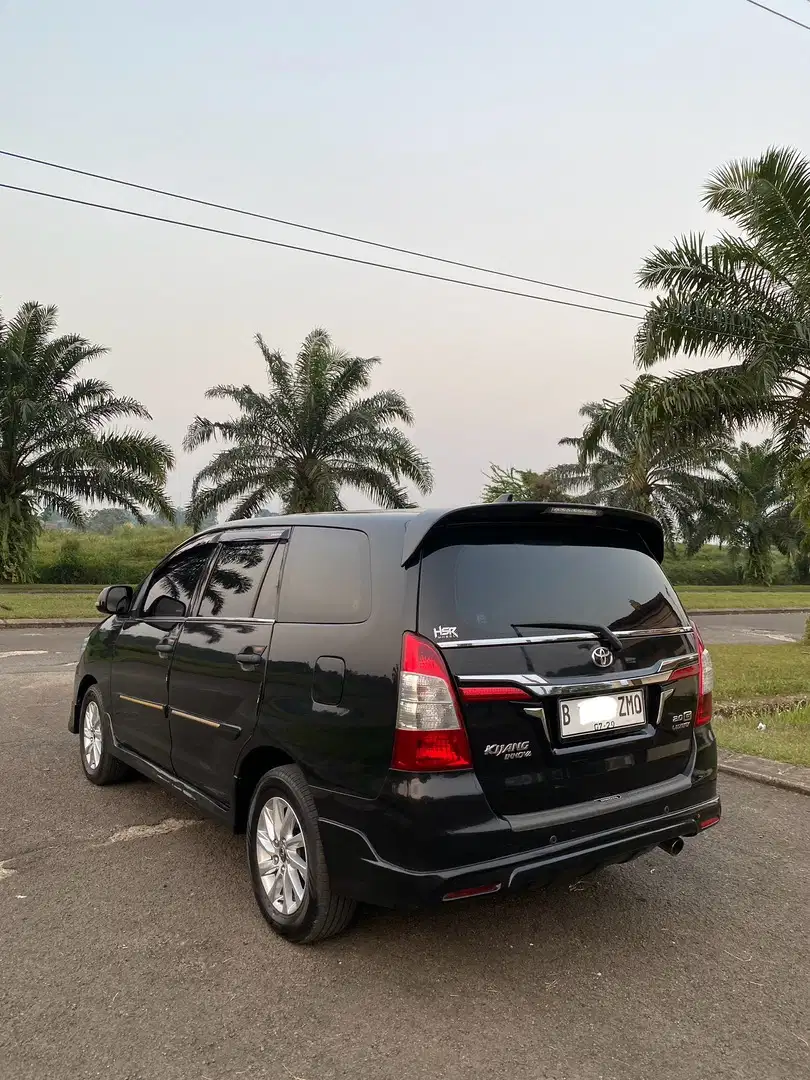 Toyota Kijang Innova 2014 Bensin