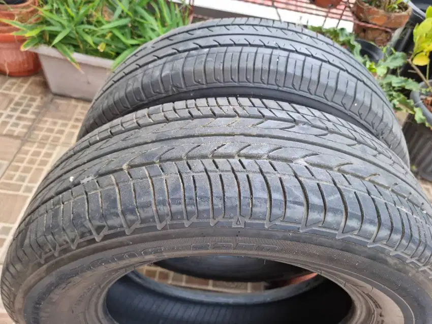 Ban Bridgestone B250 185/70 R14