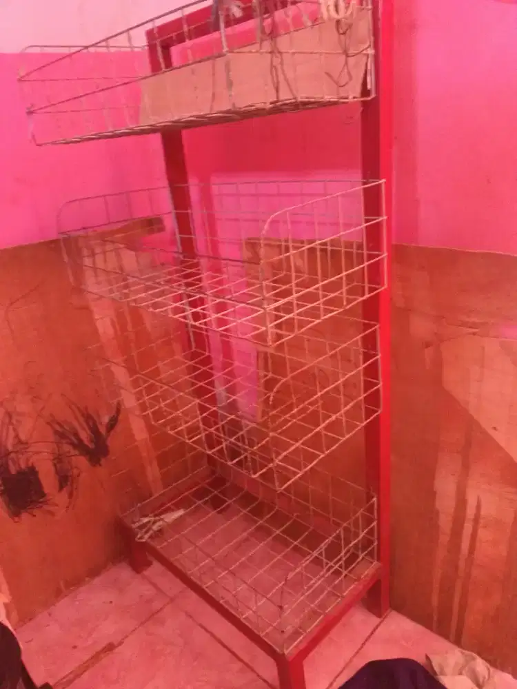 Rak untuk pajangan Snack jualan