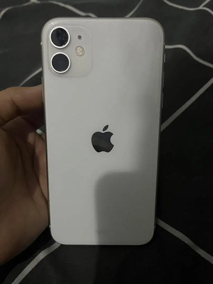 iPhone 11 iBox Resmi Mulus | BH 81%