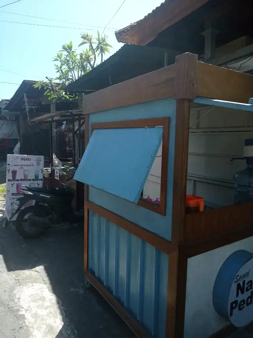 Kontainer jualan