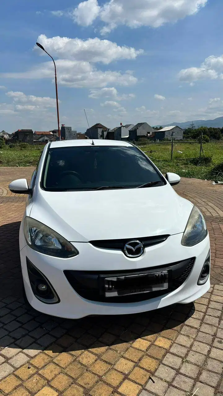 Mazda 2, Tahun 2014