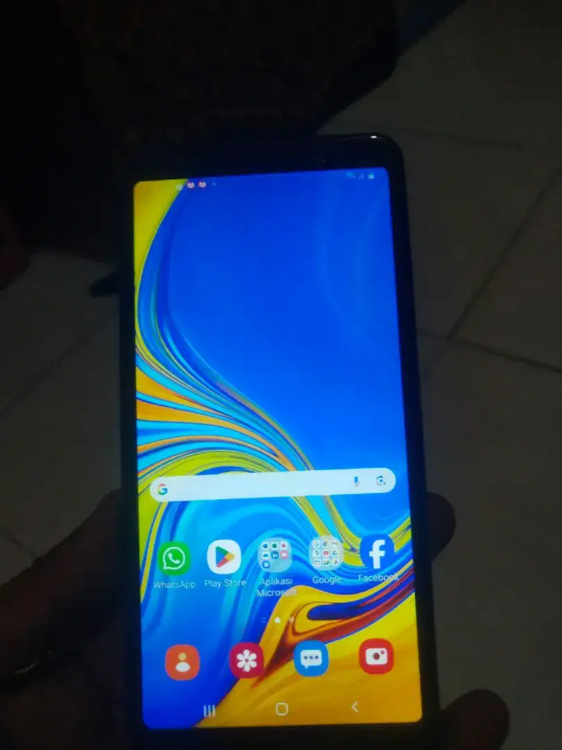 Di jual hp samsung a7 2018 ram 4/64