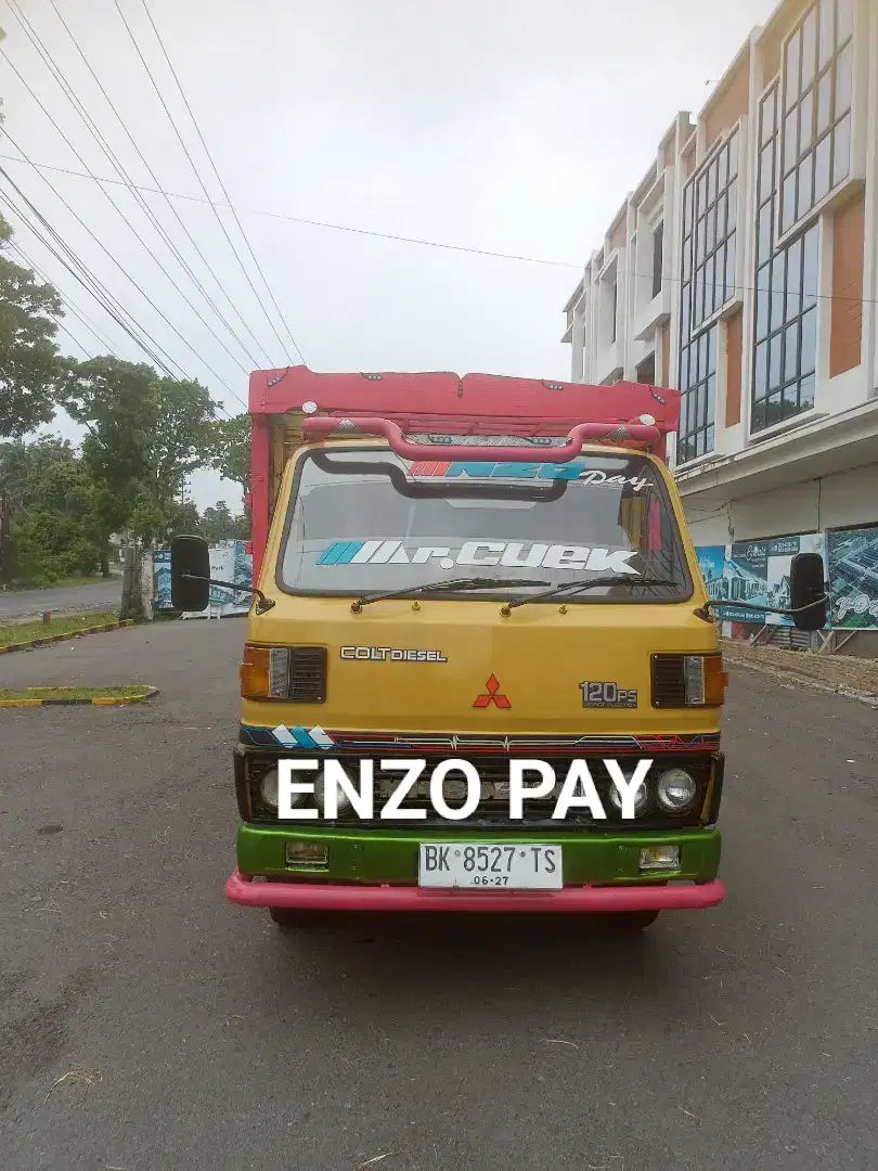Di jual Mobil Colt Diesel PS120 tahun 1996
