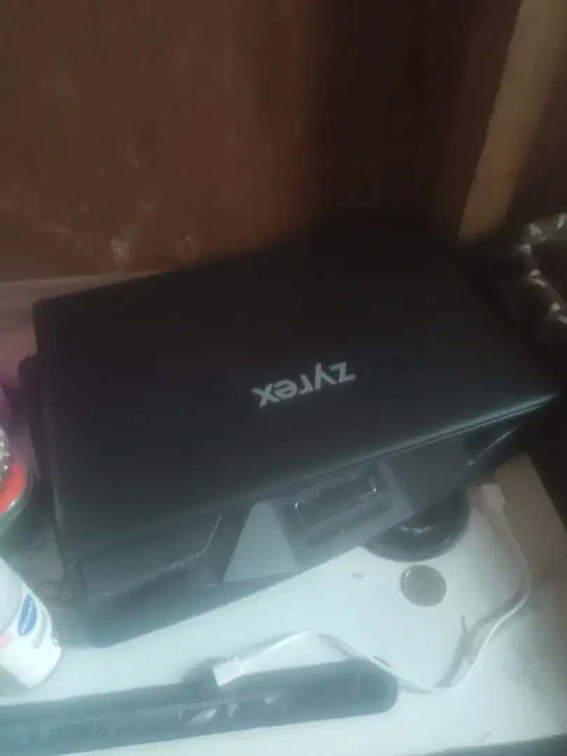 Dijual laptop Zyrex sky 232 prime