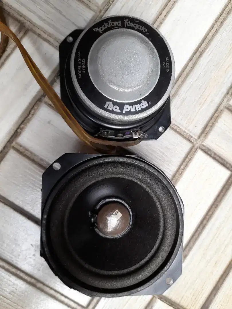 Sepasang speaker rockford fosgate 4 ohm asli buatan usa