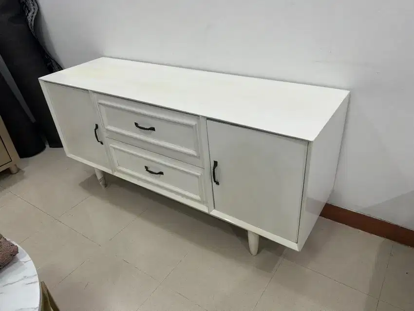 Meja tv murah bekas
