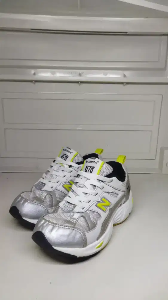 NEW BALANCE 878 SIZE 30