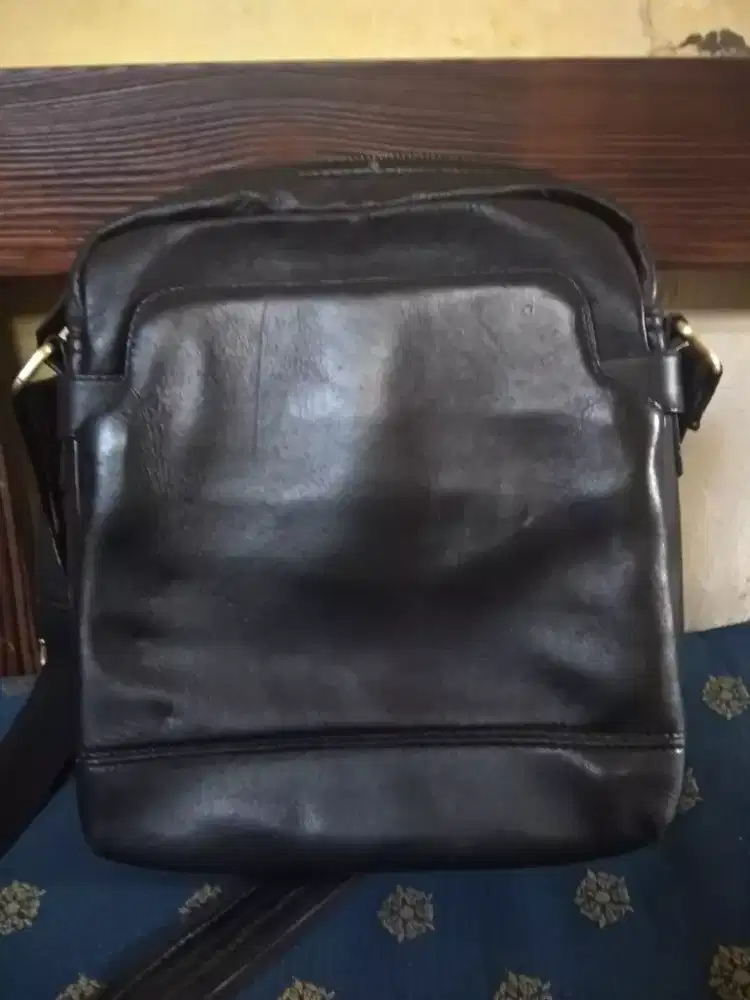 Tas kulit tanpa merk