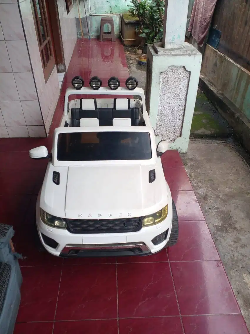 Di jual cepat mobil anak merk S ECIAL