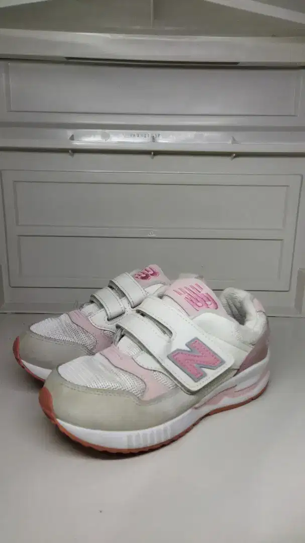 NEW BALANCE 530 SIZE 33,5