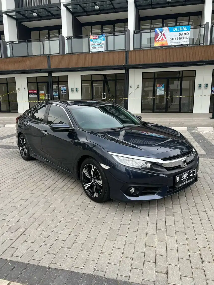 (LOW KM) Honda Civic ES AT 2017