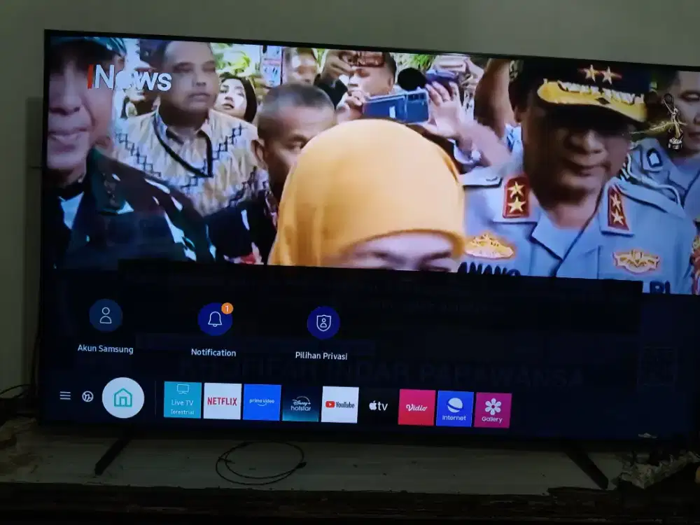 Jl cptledLG 75 in Smart Digital 4 k UHD. Original