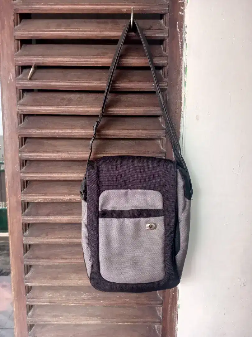 Tas Slempang Bodypack series lama