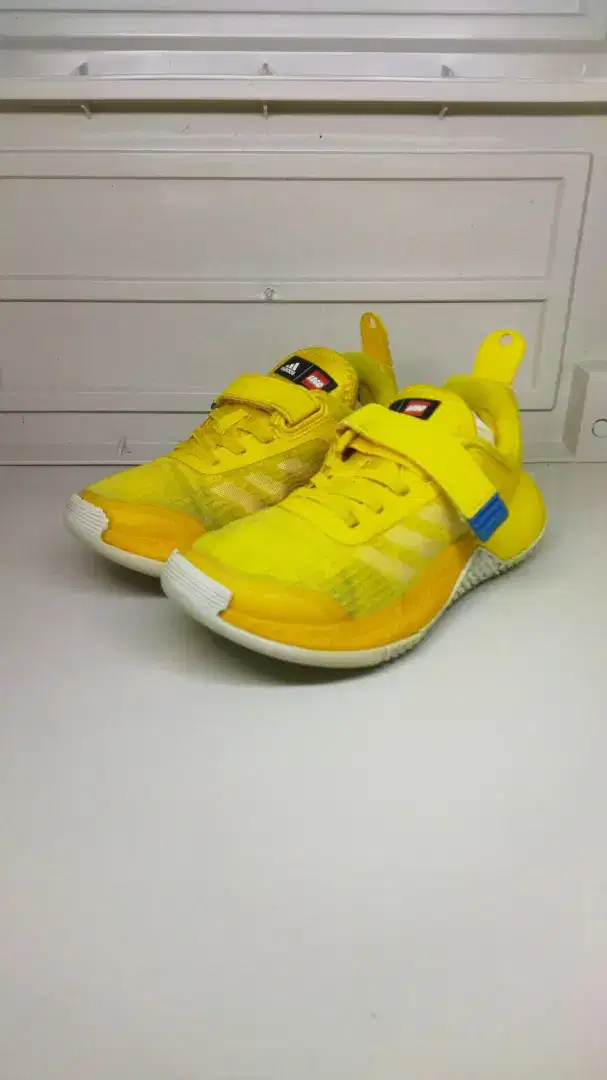 ADIDAS LEGO SPORT KIDS SIZE 31