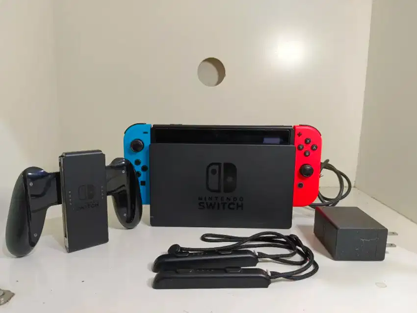 Nintendo Switch + memory card
