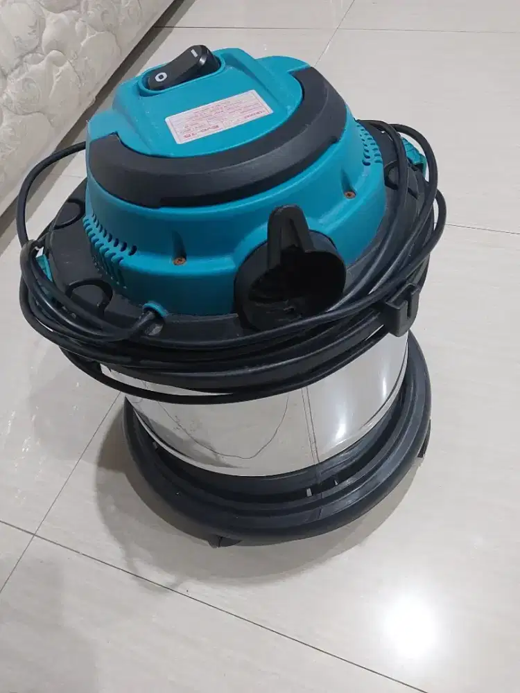Vacuum cleaner yamamax wet and dry kondisi off