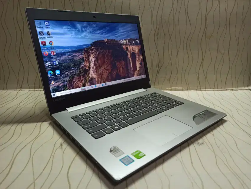 Laptop design /pegawai.. Lenovo ideapad 320 i5 Gen7 /8GB /256 gb