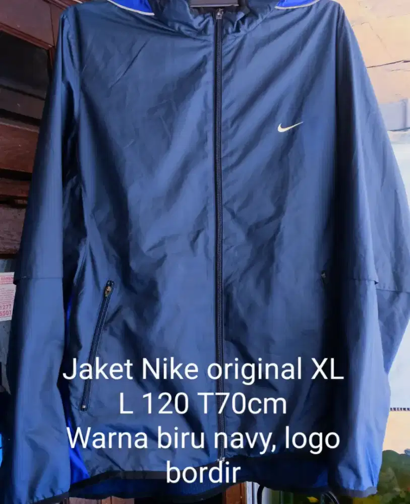 Jaket Nike biru navy
