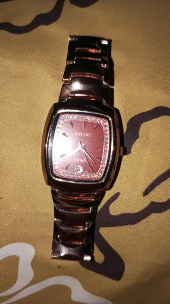Jam tangan rado