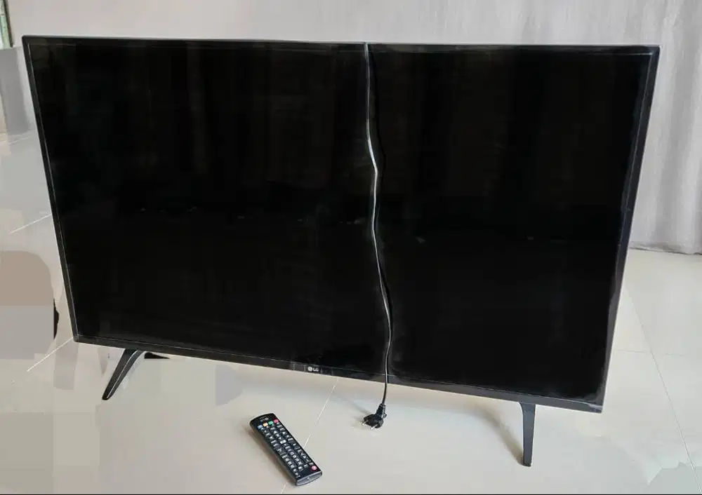 LG TV 43-inch LED – Kondisi Seperti Baru!