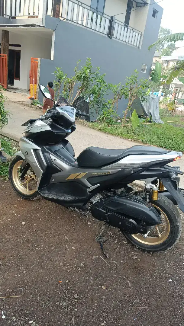 Dijual Cepat!! Yamaha Aerox 155 ABS Connected Silver thn 2021/2022
