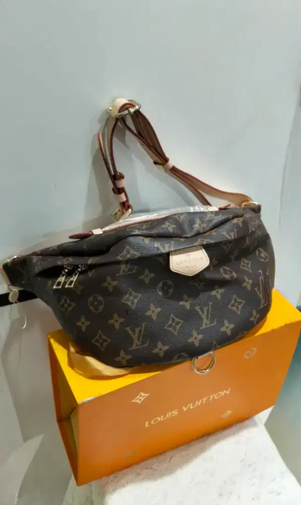 Tas baru L*V sling back warna dark brown