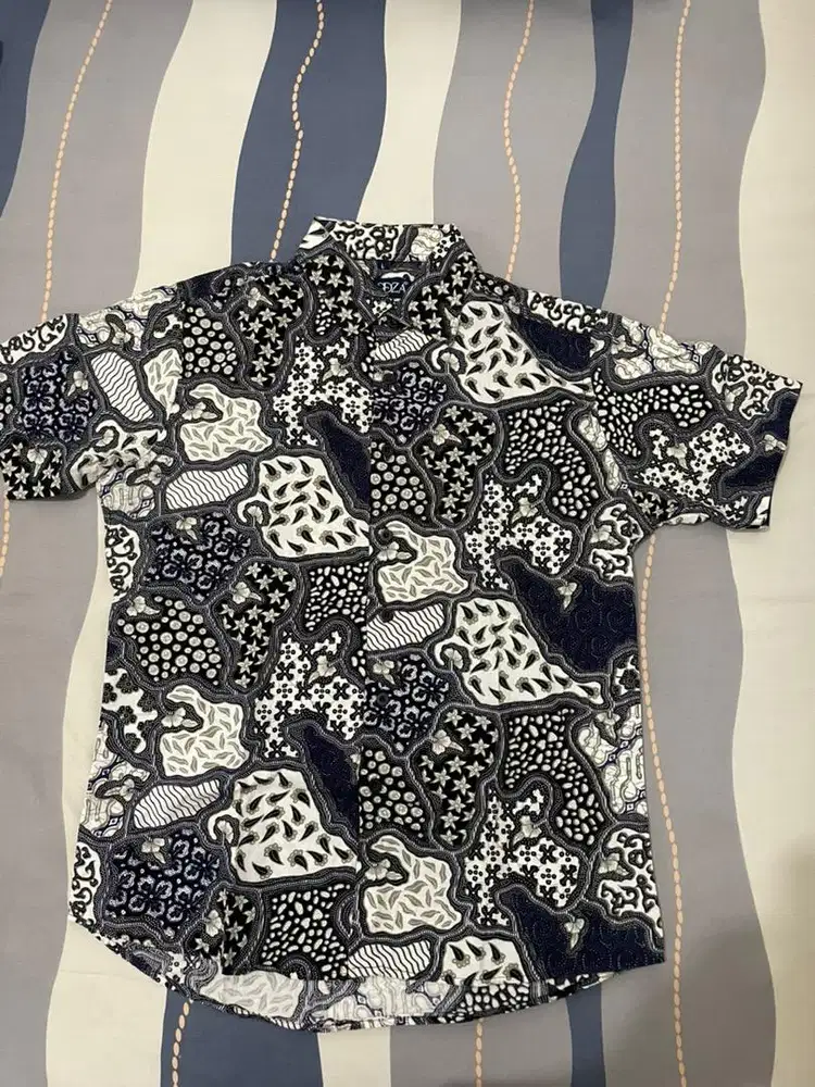 Batik pria kondisi bagus