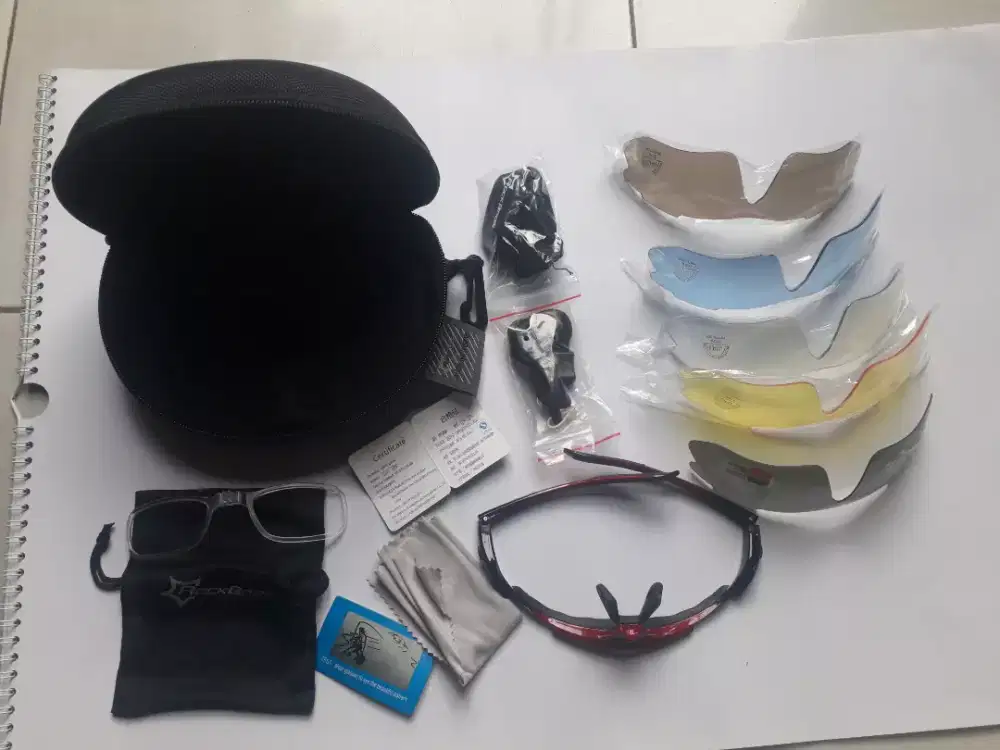 Kacamata sepeda/ hiking merk ROCKRACE kodisi baru