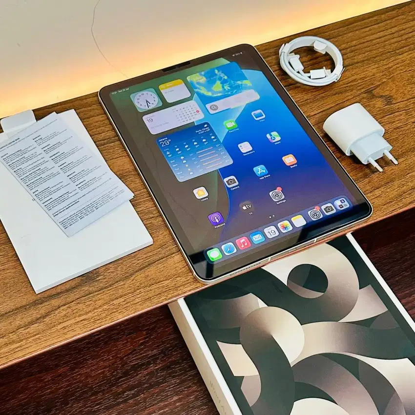 iPad Air 5th Generation M1 64GB WiFi Cellular Original Resmi iBox