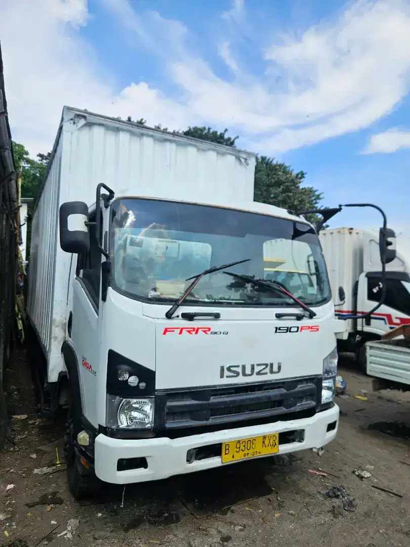 Isuzu FRR 190ps dobel 6 roda bok besi panjang 7m tahun 2012