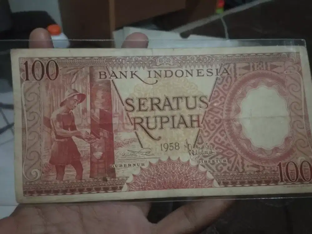 Uang kuno 100 rupiah
