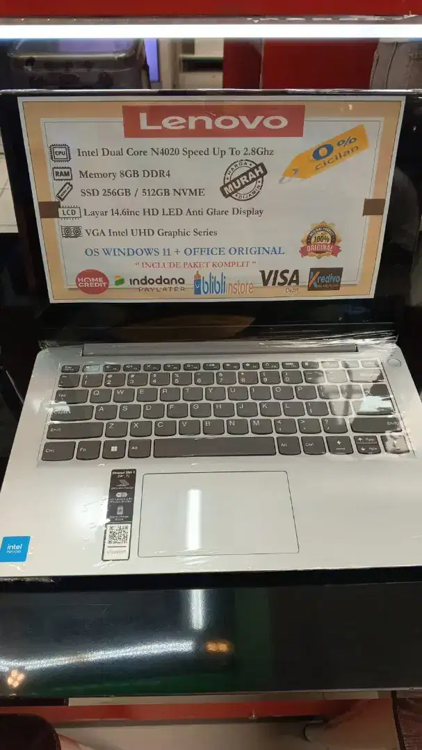 Di jual cepat laptop Lenovo mulus seperti baru full set