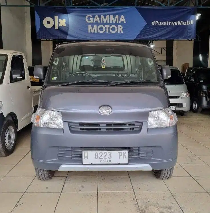 Gran Max PickUp 1.5 AC PS (Model Baru) Th2023 Abu-abu Metalik Istimewa