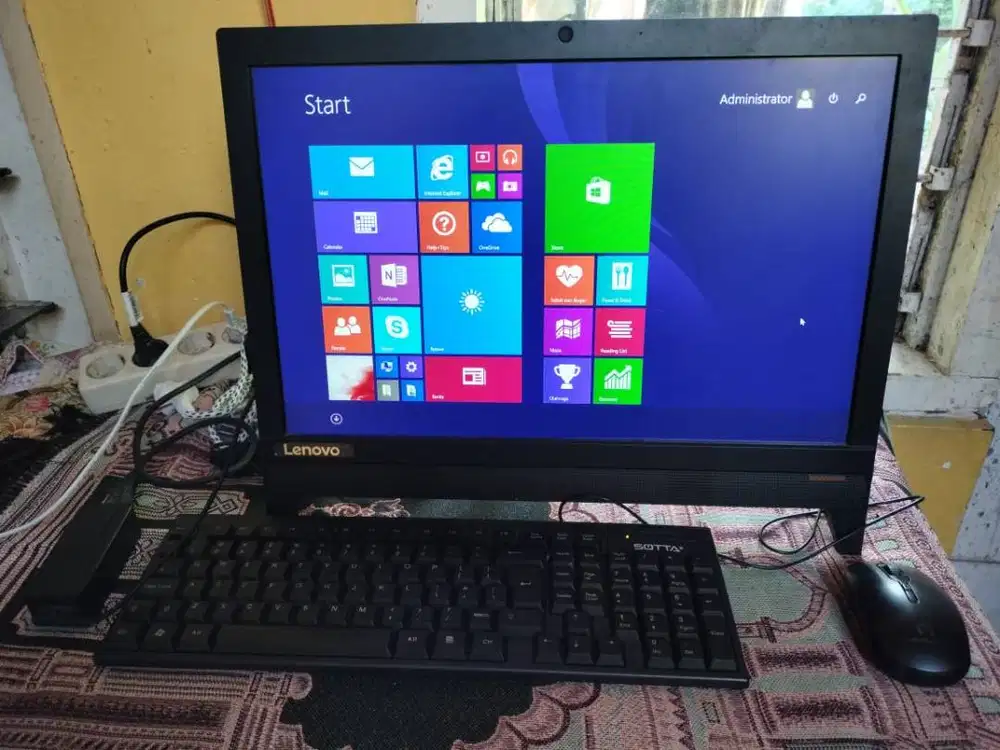 pc All In One Merk Lenovo