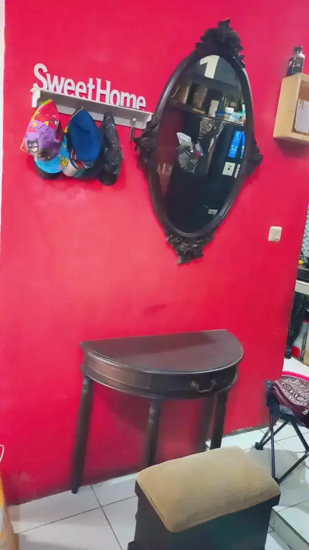 1 set meja rias kayu jati