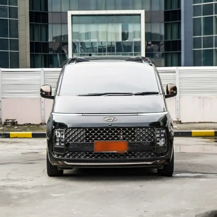Hyundai Staria 2.2 Signature 7 Seat