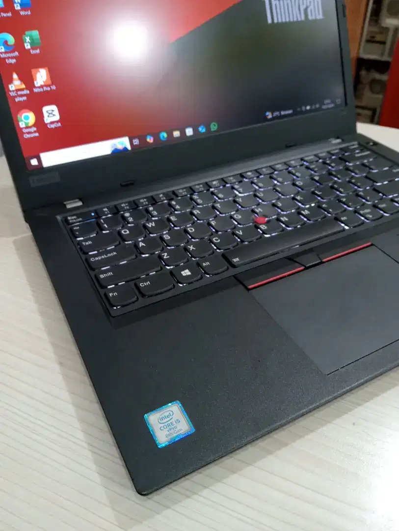 Lenovo Thinkpad L490 Intel Core i5 gen8thn keyboard Berlampu