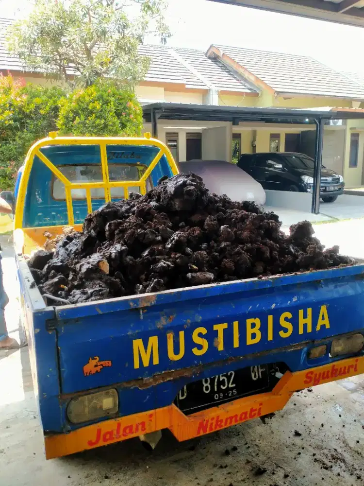 Jasa angkut & buang brangkal puing barangkal sampah daun prabotan dll