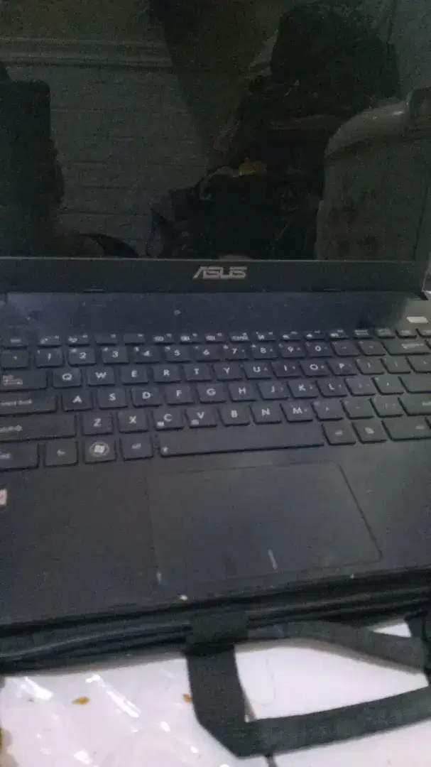 Jual cepat laptop notebook Asus 3965 bisa nego