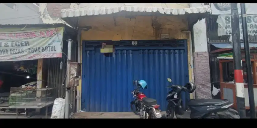 Lelang Damai ruko di genteng Surabaya pusat