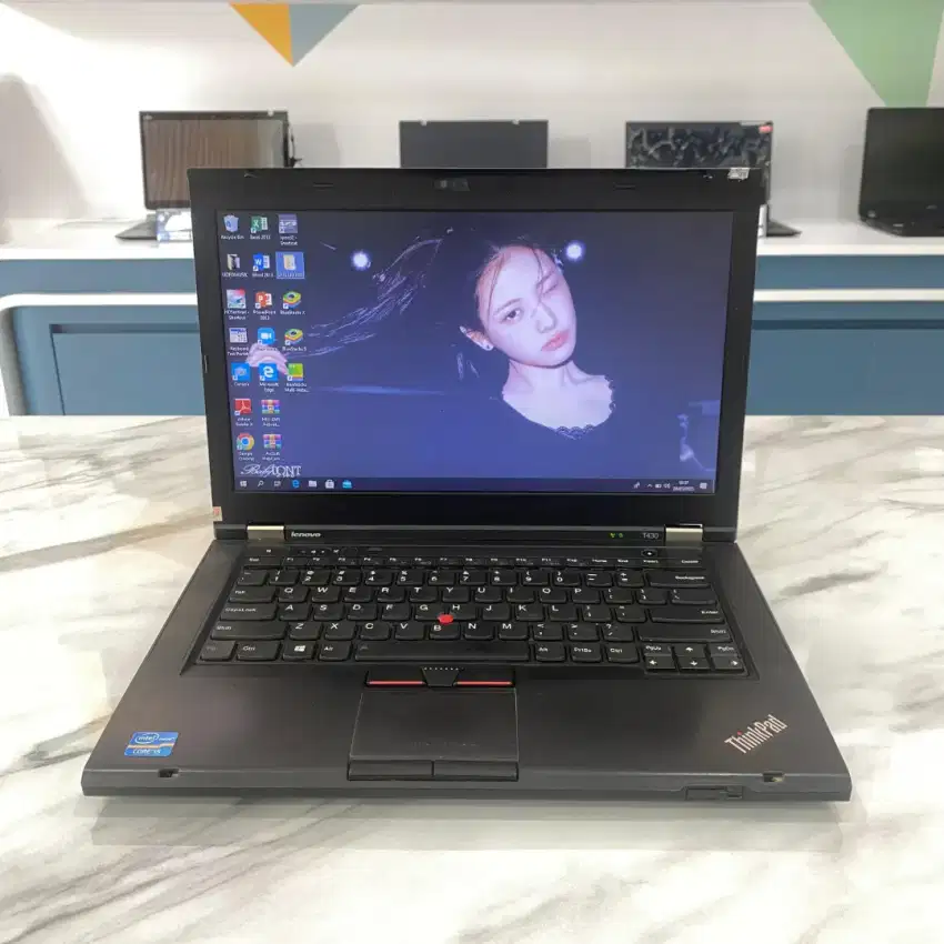 [L32] LAPTOP DVD ROOM i5 8Gb 256gb Siap pakai