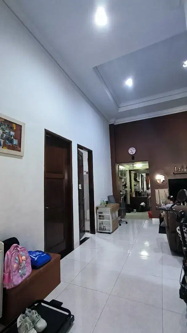 Rumah 1 1/4 lantai, Poris Indah, jalan lebar 3 mobil, bisa KPR
