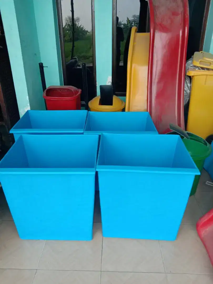 Kolam ikan / air fiberglass