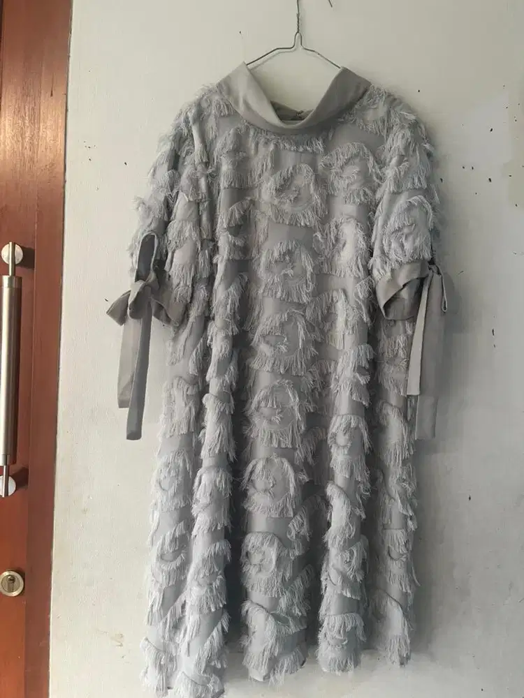 Dress wanita bulu mewah