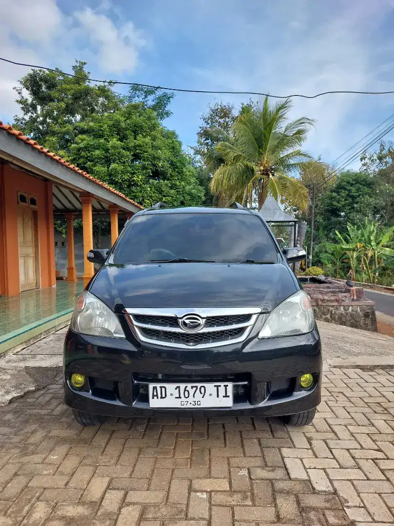 Daihatsu Xenia XI 2011