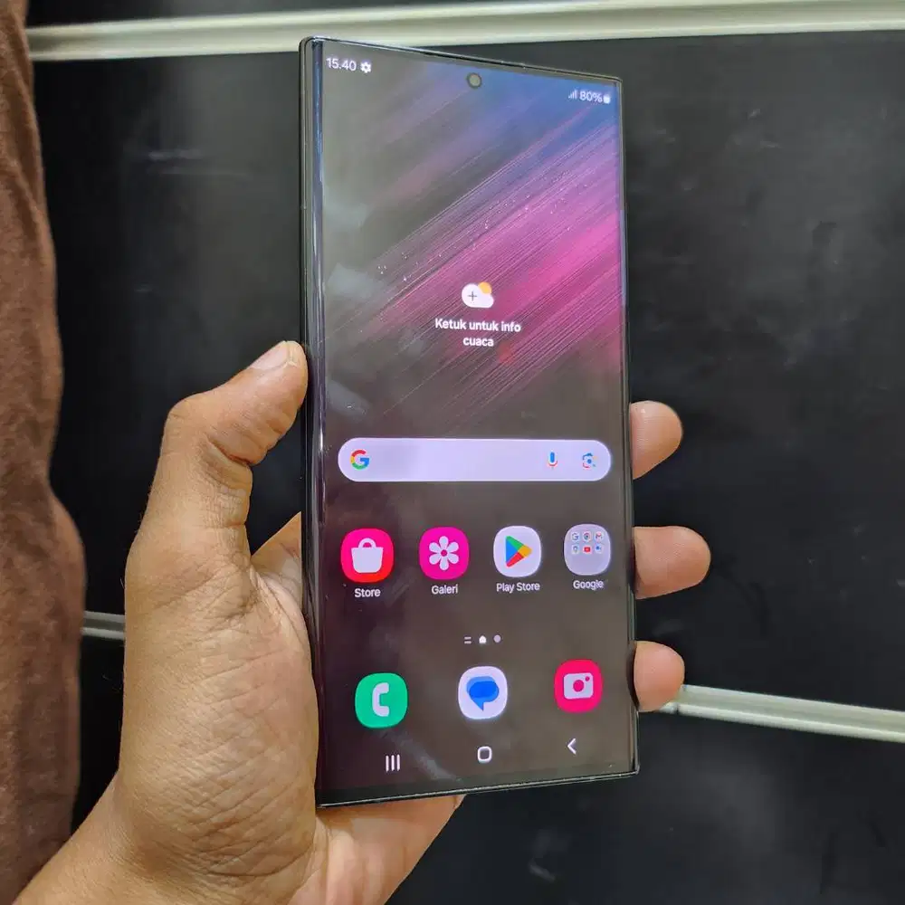 Samsung S22 Ultra 12256 red