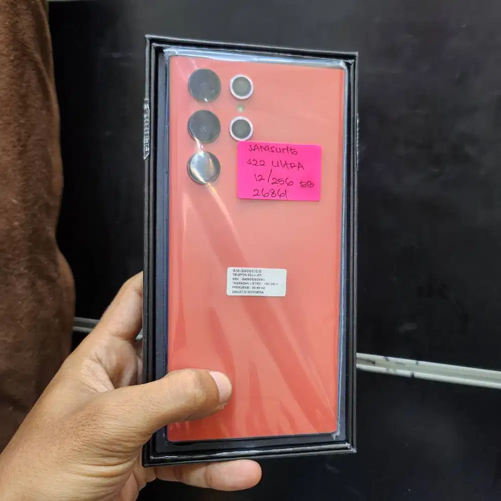 Samsung S22 Ultra 12256 red