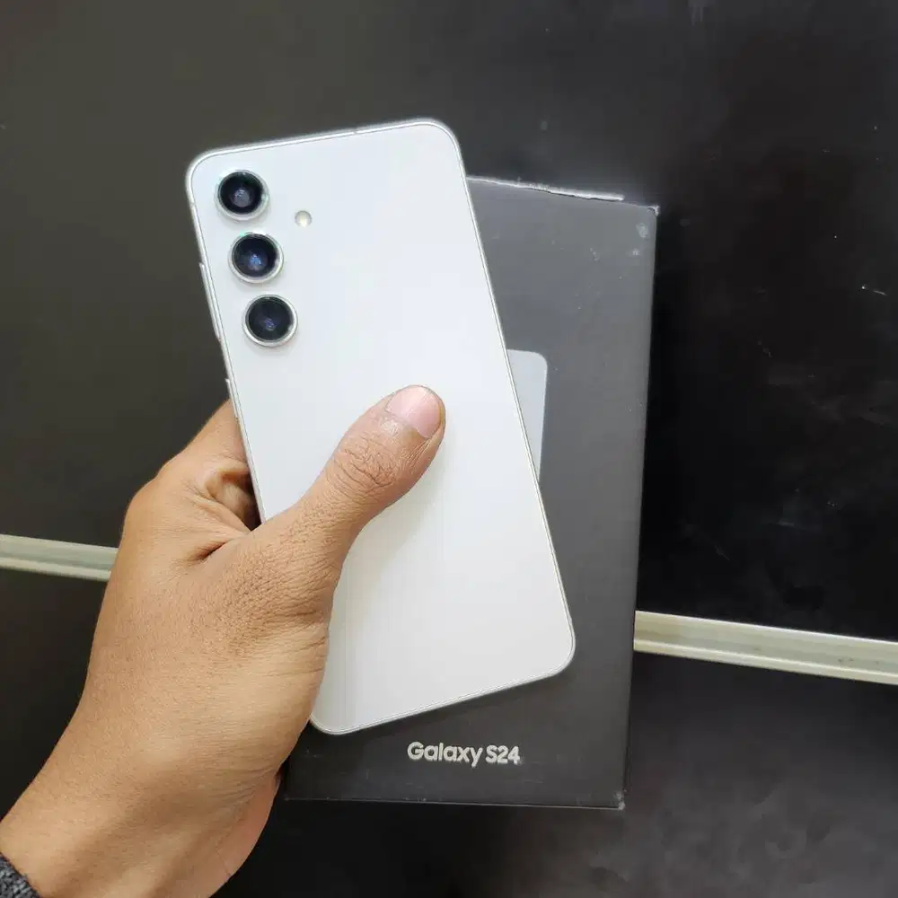 Samsung S24 8512 grey full mulus